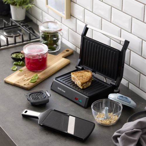 Hjemmelavet Panini med tilbehør